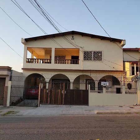 Casa Altamira Hotel Сан Педро Сула Екстериор снимка